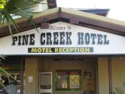 Pine-Creek-Hotel-Motel-reception