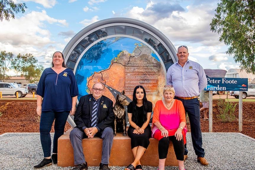 Supplied-Shire-of-Ashburton-Elly-LukaleRed-Dog-puppy-sculpture-unveiling-Paraburdoo800pxw