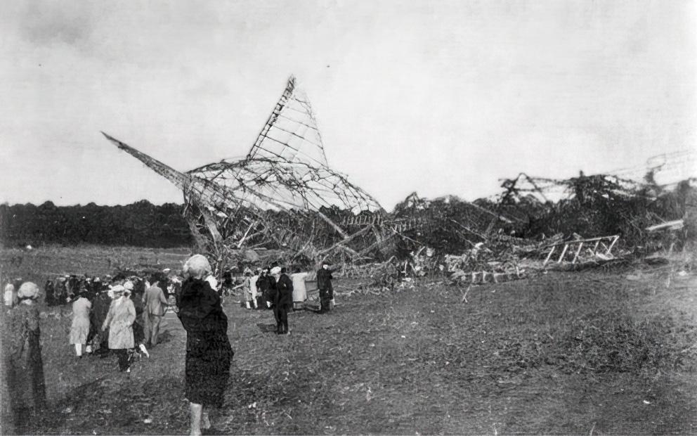 R101-airship-wreckage-1930